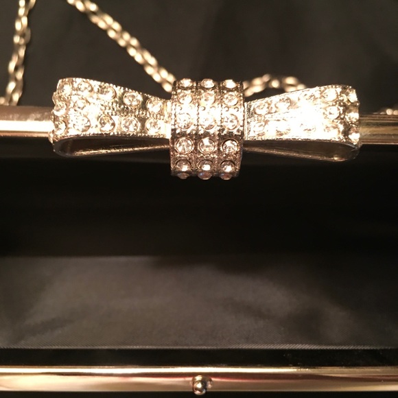 Amazing vintage bow closure clutch purse - Picture 3 of 3